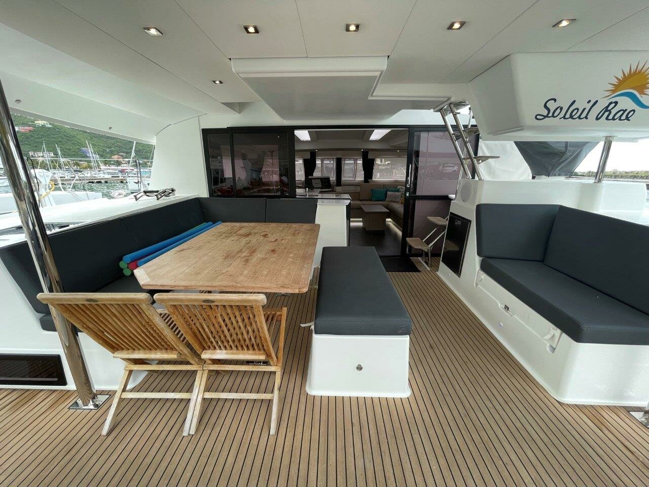 Fountaine Pajot Saba 50 - 5 + 2 cab. — photo 3