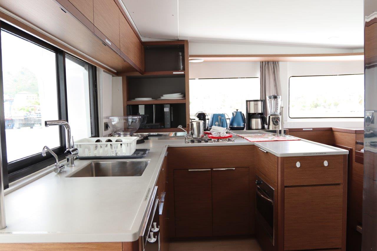 Lagoon 46 - 4 + 2 cab. — photo 15