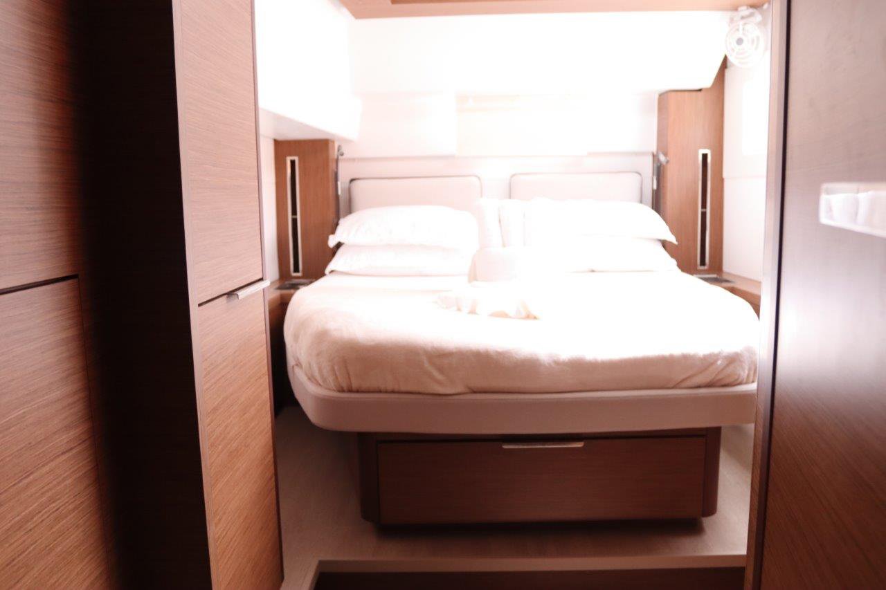 Lagoon 46 - 4 + 2 cab. — photo 20