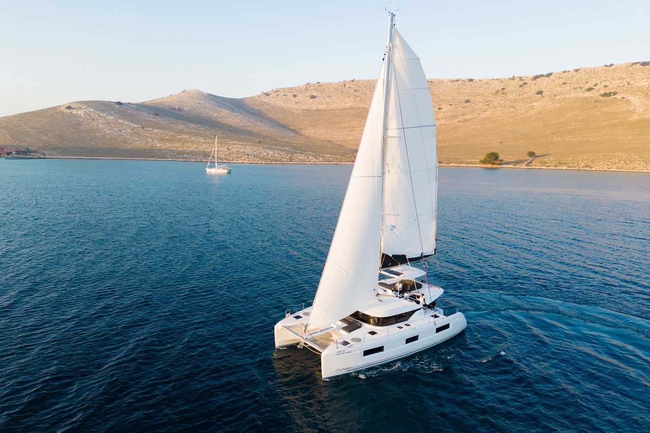 Lagoon 46 - 4 + 2 cab. — photo 1
