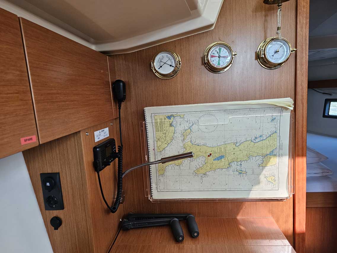 Bavaria C38 — photo 11
