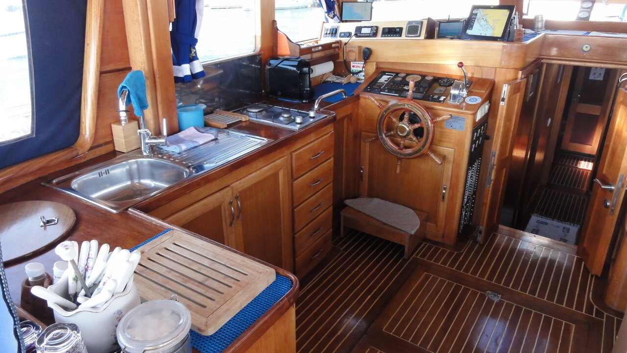 Larus - 3 + 1 cab. — photo 16