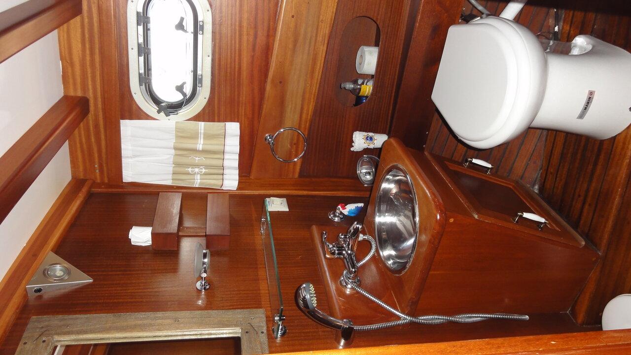 Larus - 3 + 1 cab. — photo 27