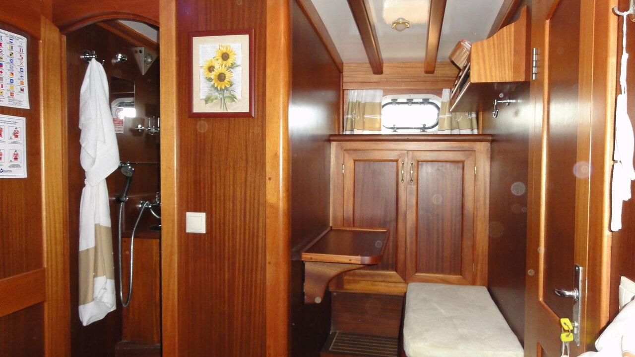 Larus - 3 + 1 cab. — photo 28