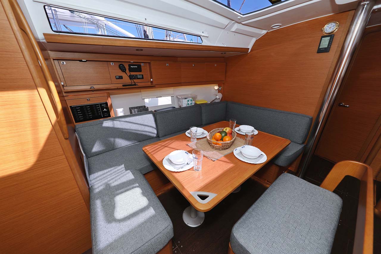 Dufour 430 — photo 11