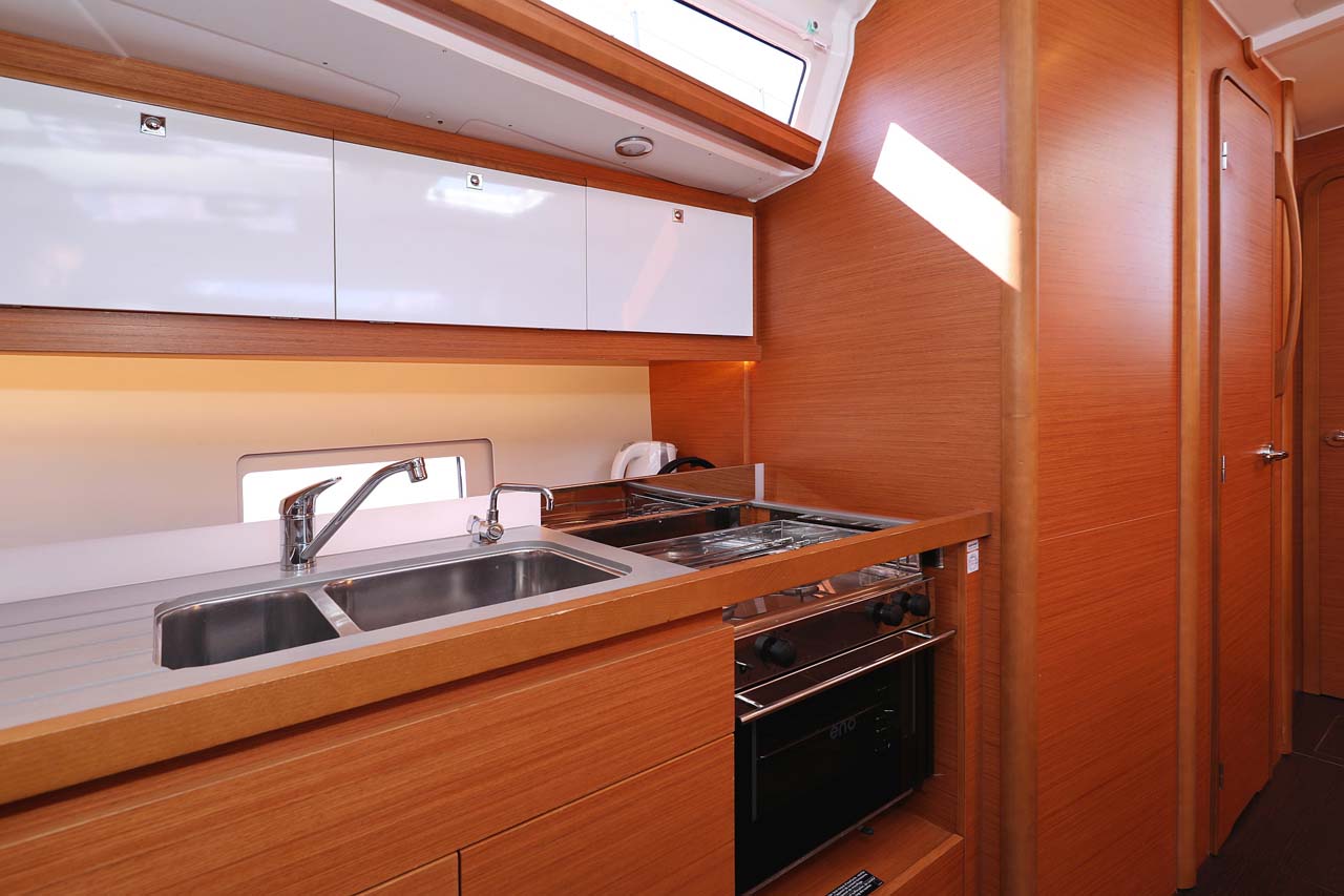 Dufour 430 — photo 13