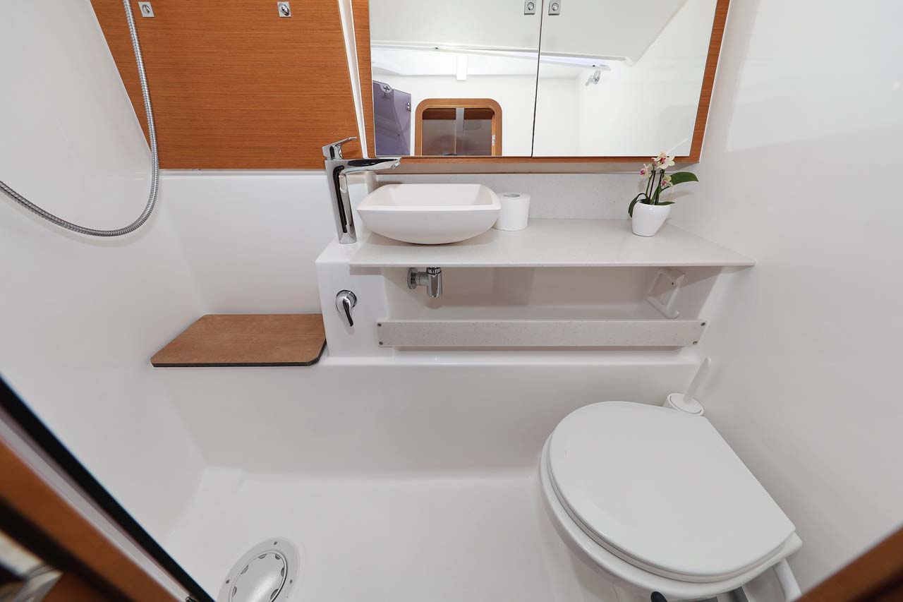 Dufour 430 — photo 24