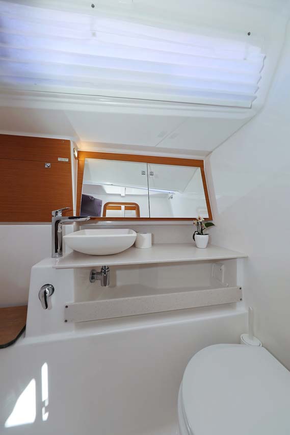Dufour 430 — photo 25