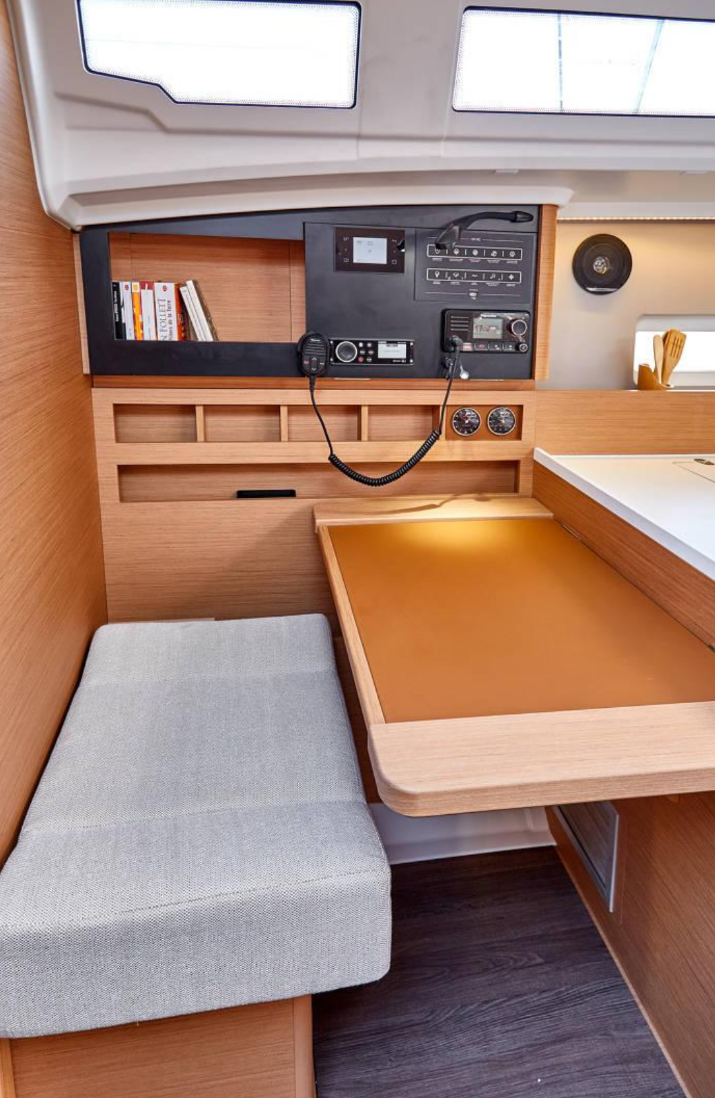 Sun Odyssey 410 - 3 cab. — photo 8