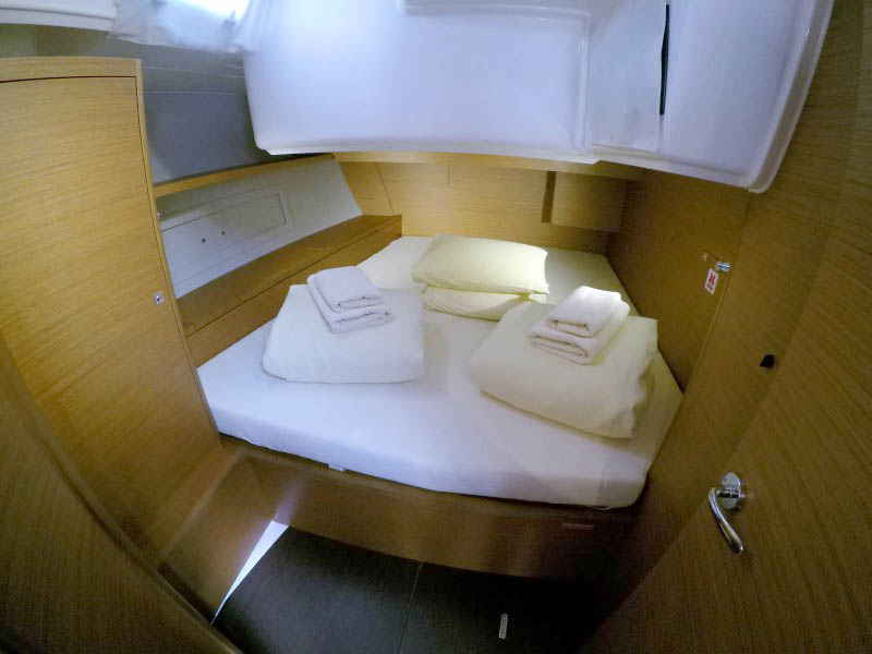 Dufour 470 - 4 cab. — photo 17