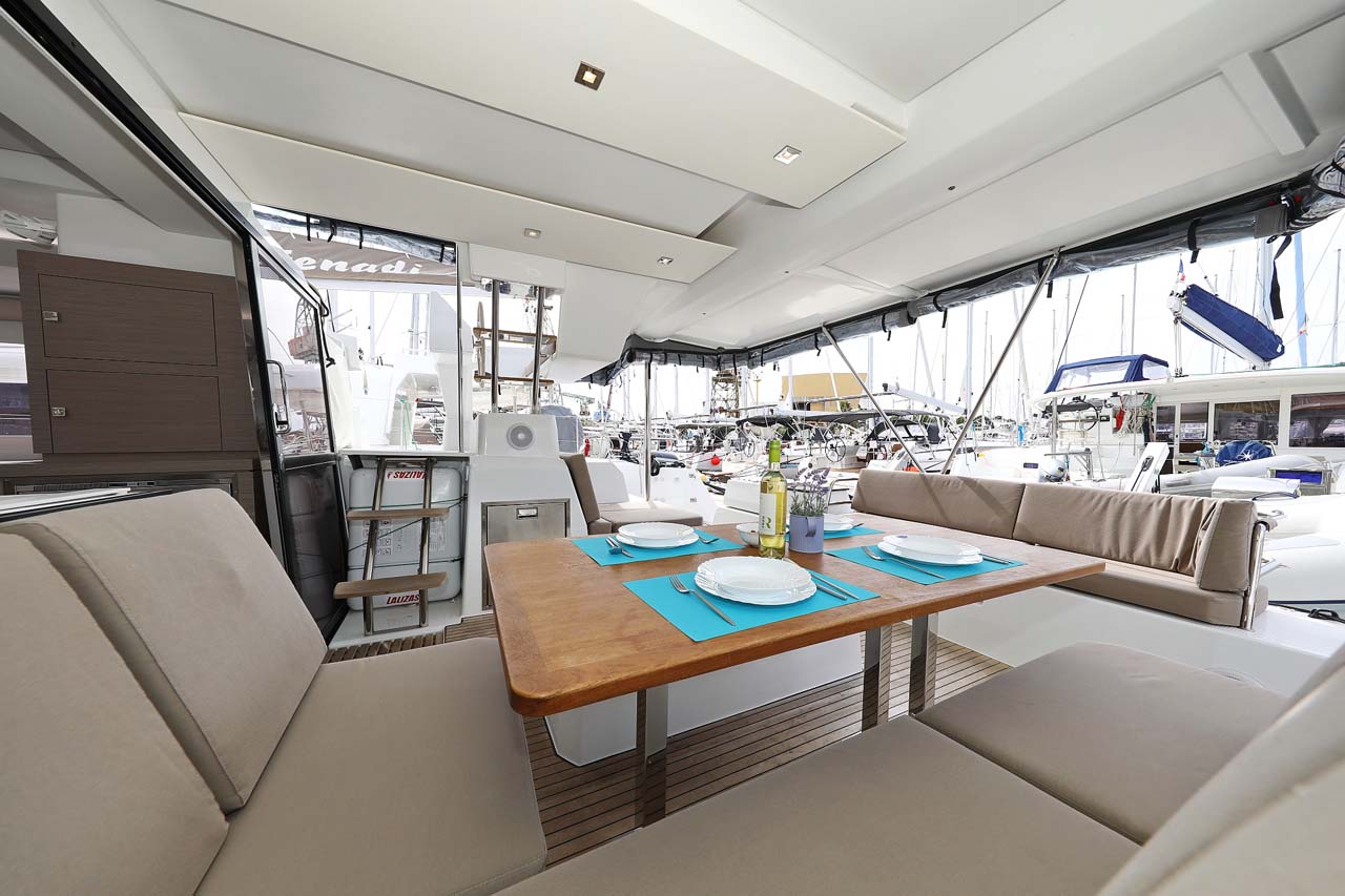 Fountaine Pajot Astrea 42 - 4 + 2 cab. — photo 11