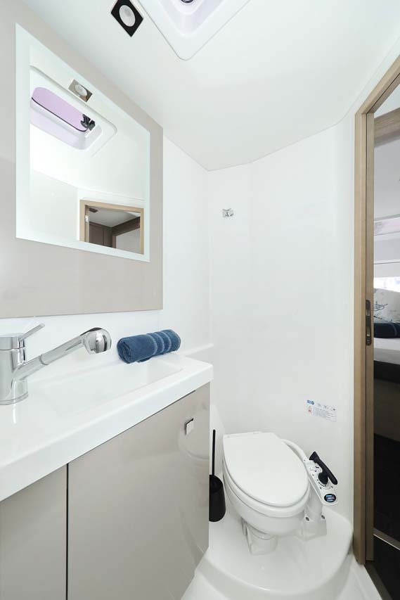 Fountaine Pajot Astrea 42 - 4 + 2 cab. — photo 36
