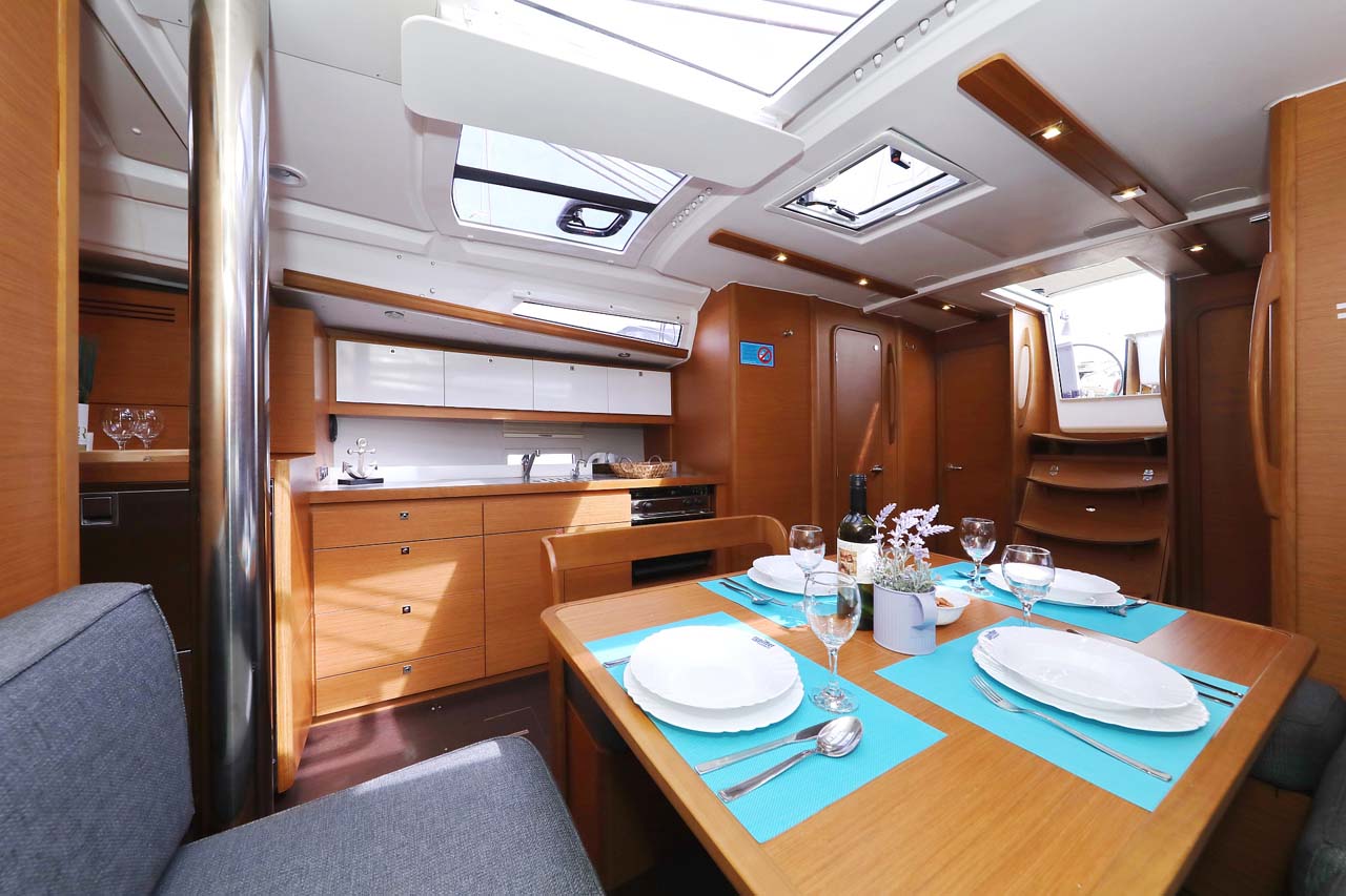 Dufour 430 — photo 14