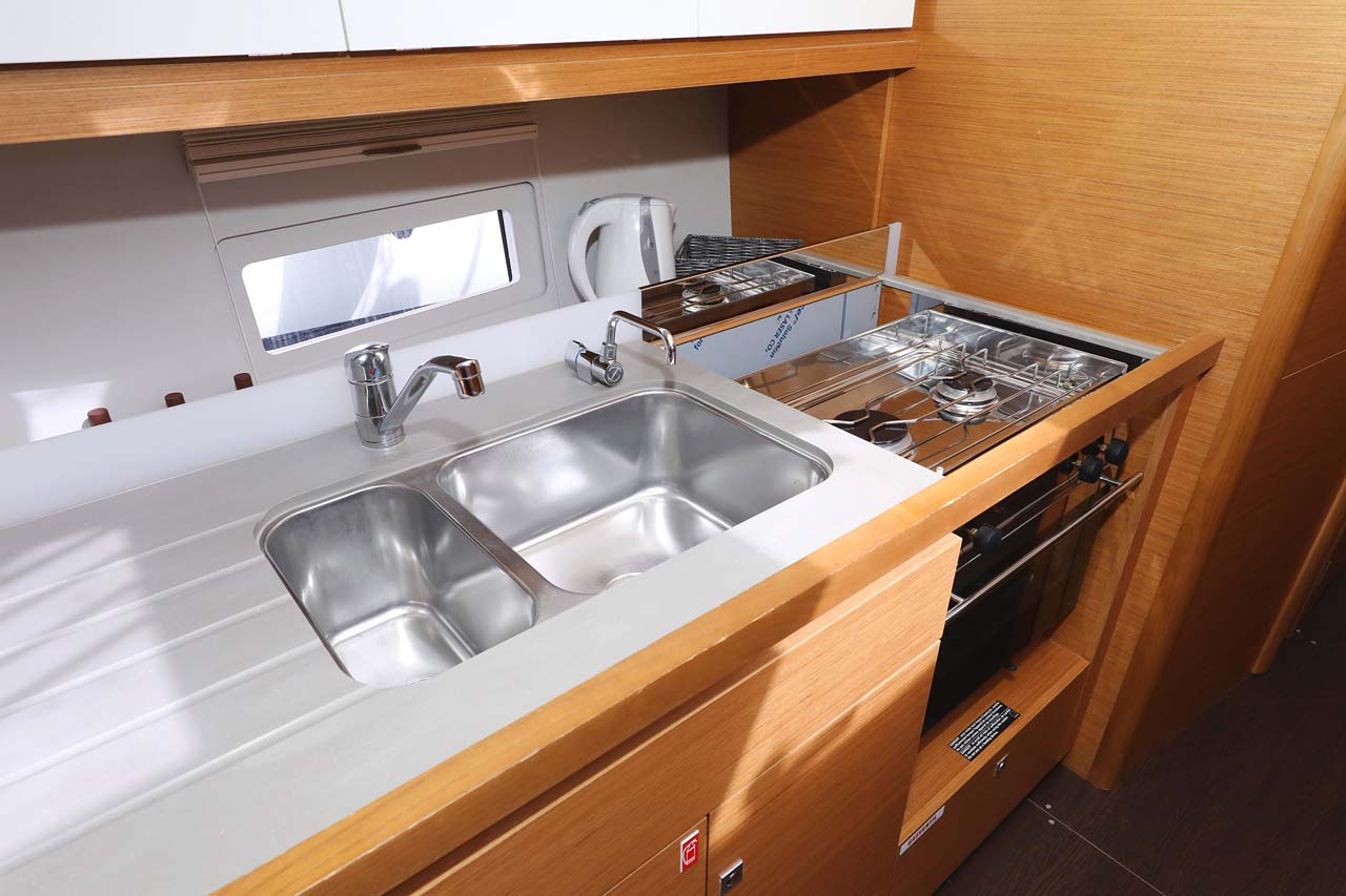 Dufour 430 — photo 17