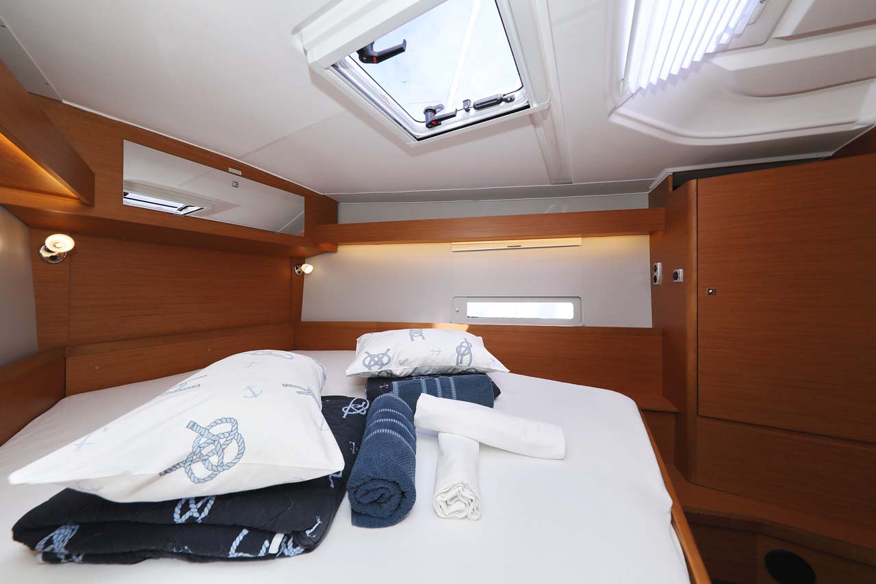 Dufour 430 — photo 19