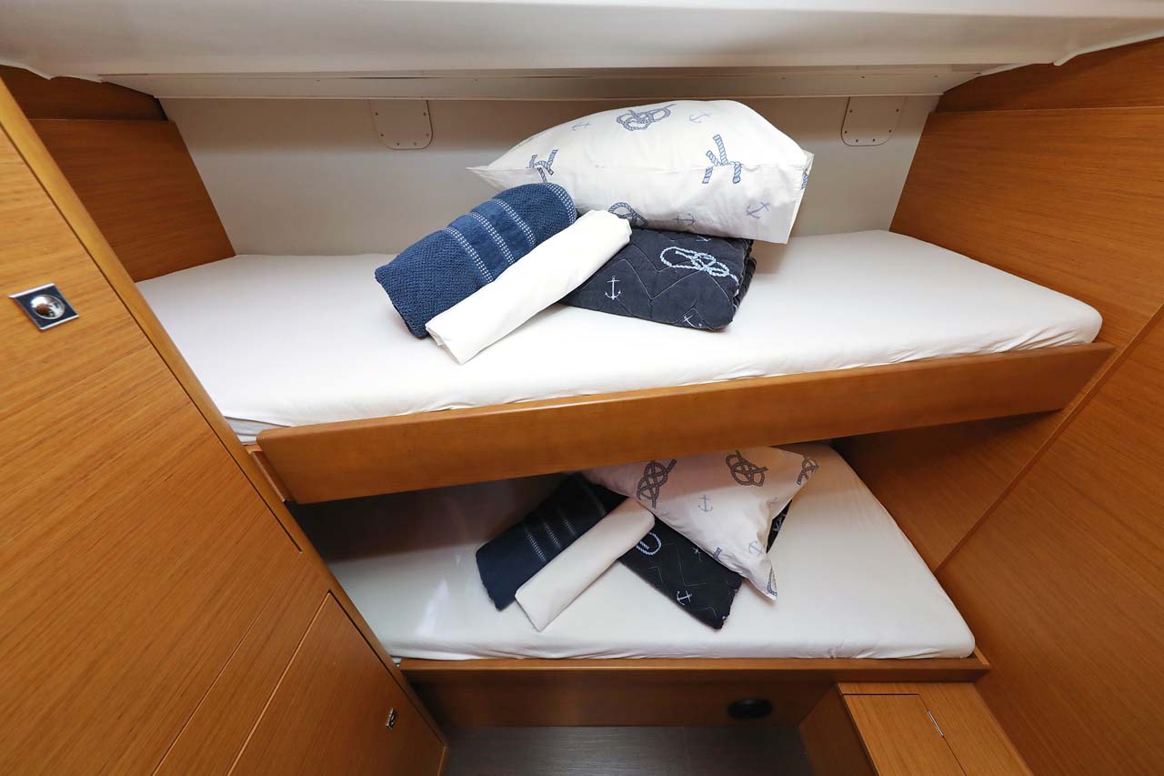 Dufour 430 — photo 20