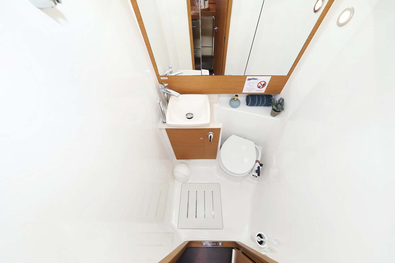 Dufour 430 — photo 26