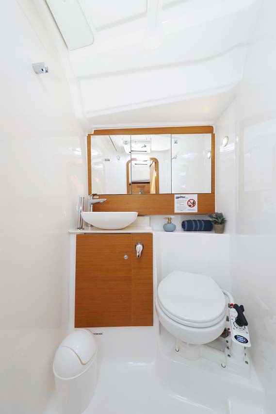 Dufour 430 — photo 27
