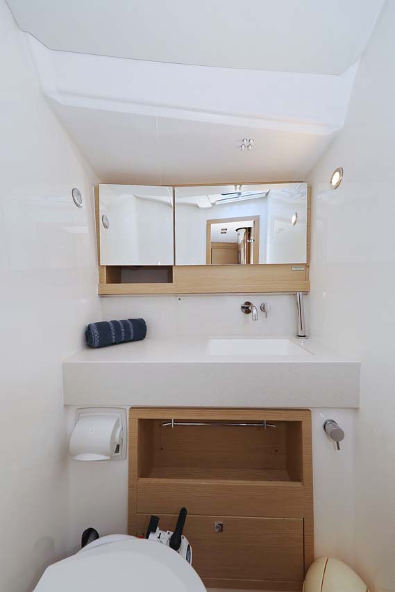 Dufour 470 - 4 cab. — photo 23