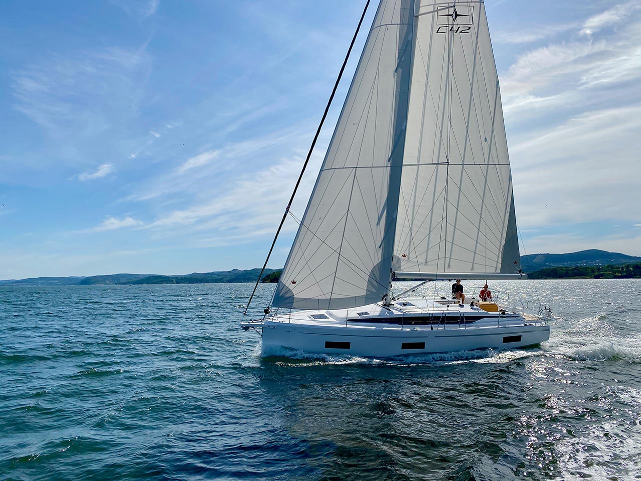 Bavaria C42 — photo 1