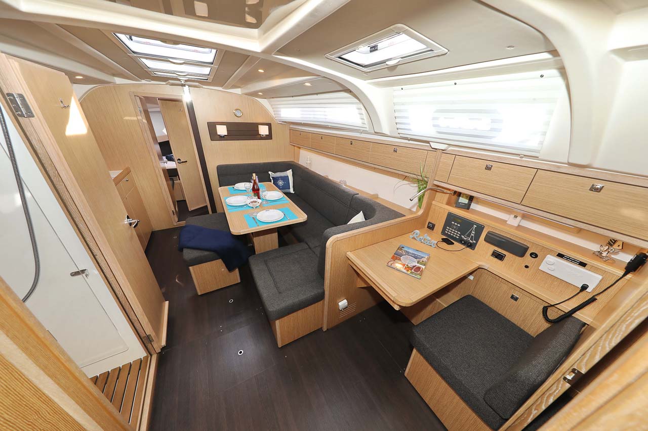Bavaria Cruiser 41 Style — photo 11