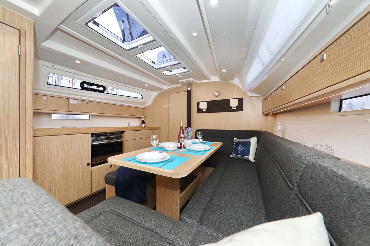 Bavaria Cruiser 41 Style — photo 12