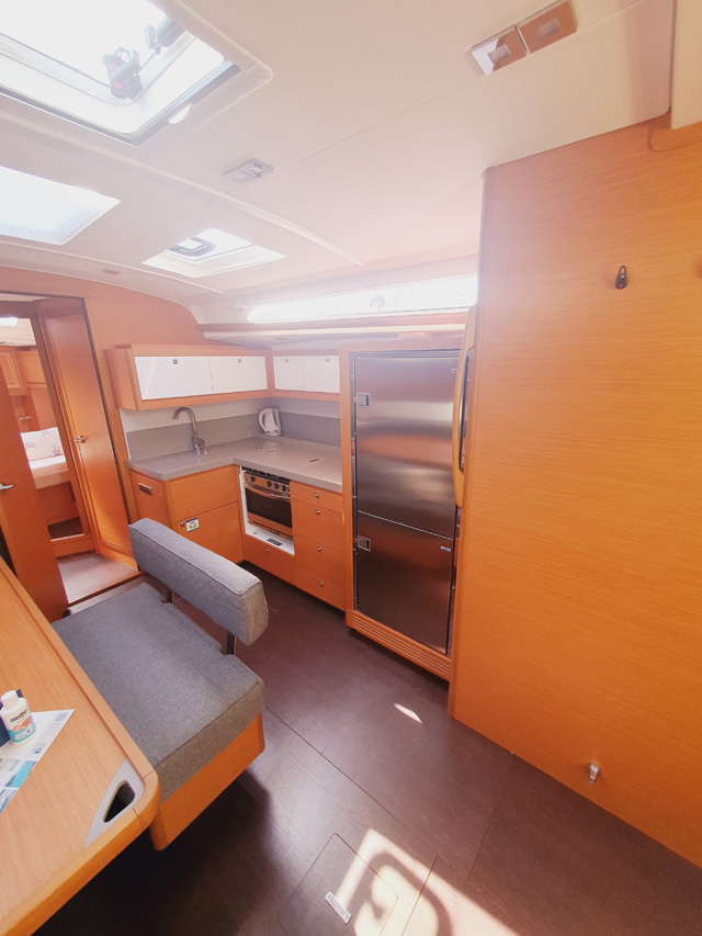 Dufour 470 - 4 cab. — photo 11