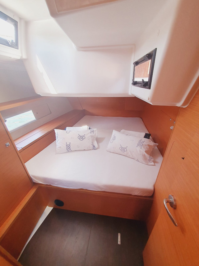 Dufour 470 - 4 cab. — photo 17