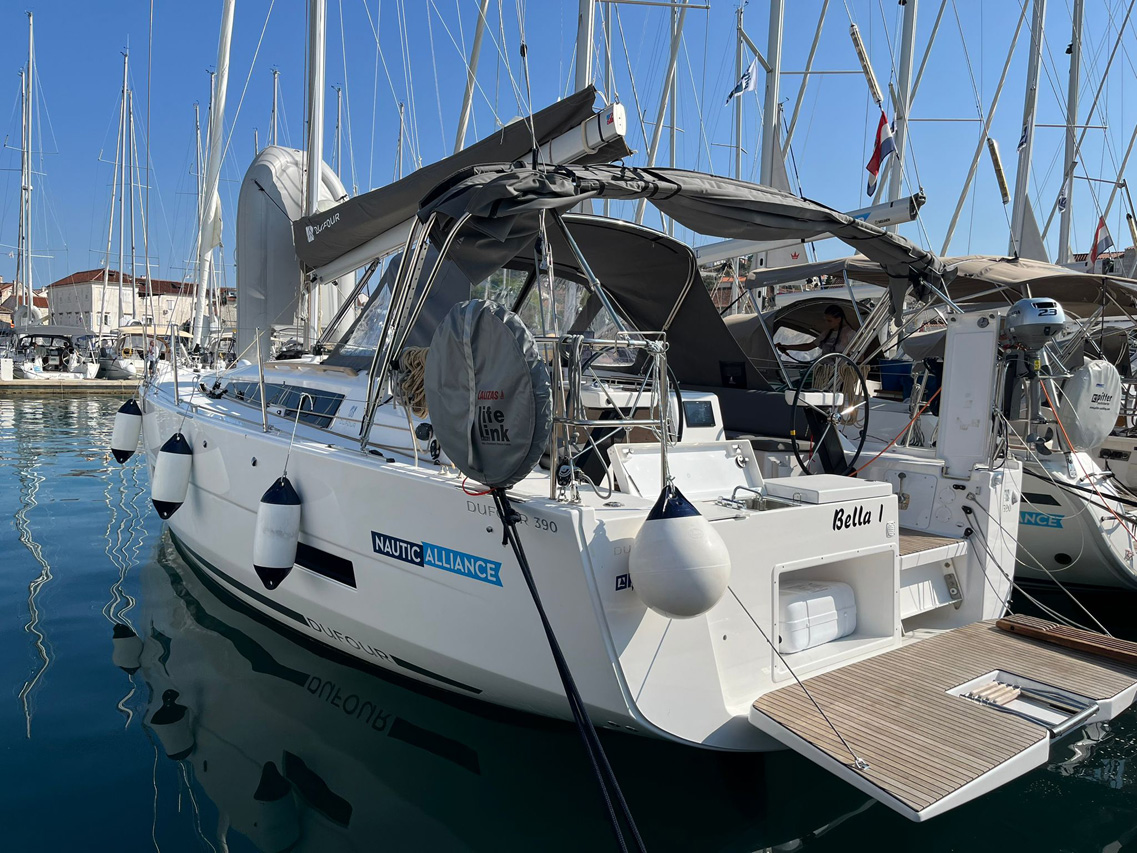 Dufour 390 — photo 3