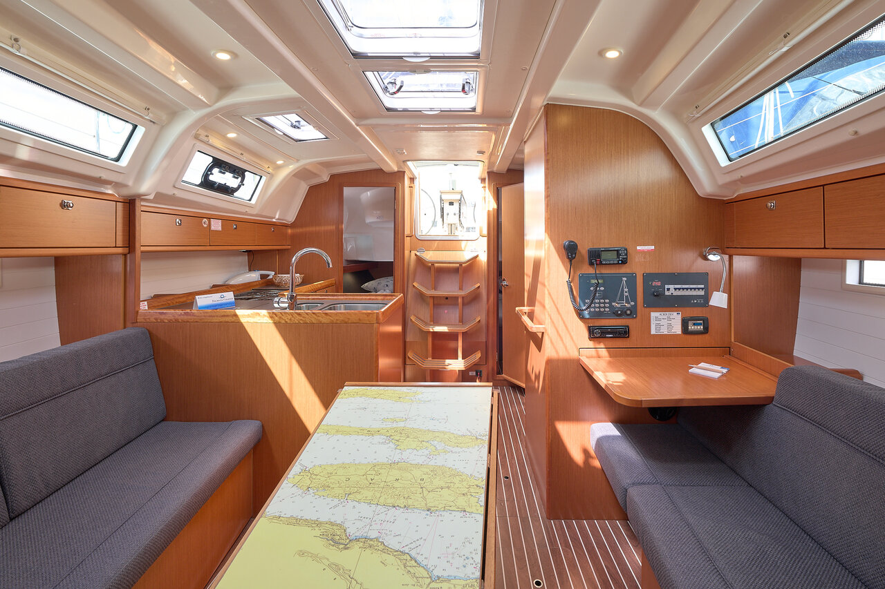 Bavaria Cruiser 37 - 3 cab. — photo 12