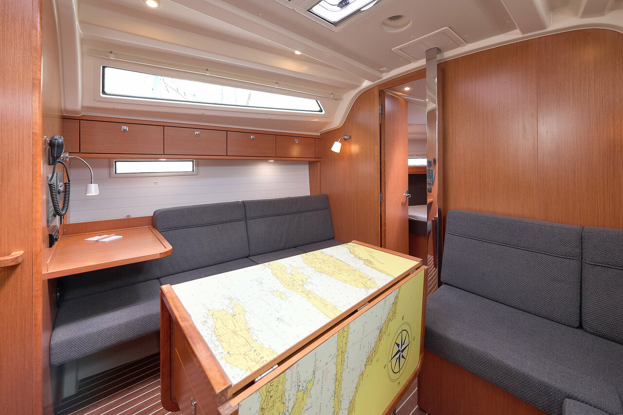 Bavaria Cruiser 37 - 3 cab. — photo 17