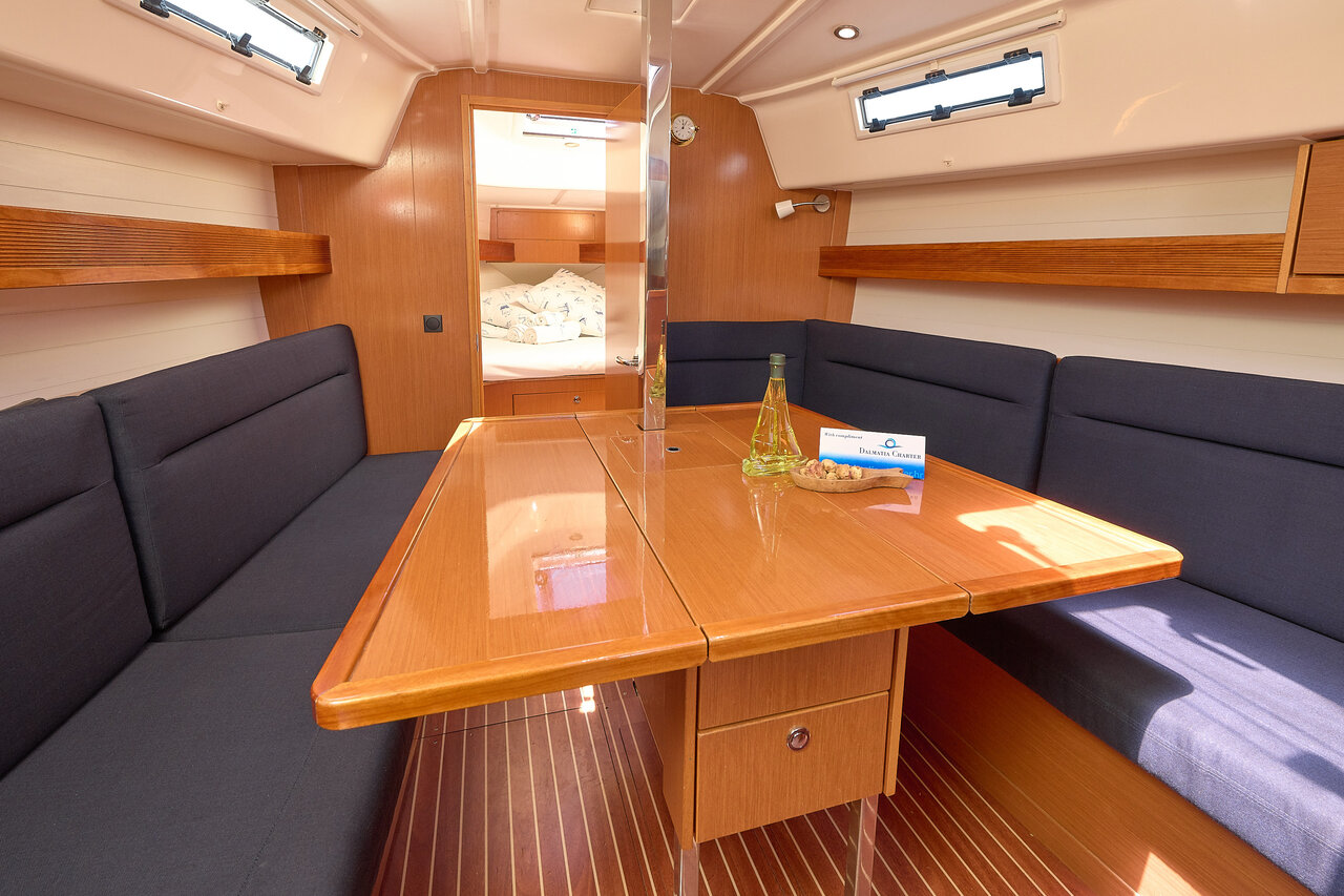Bavaria Cruiser 37 - 3 cab. — photo 26
