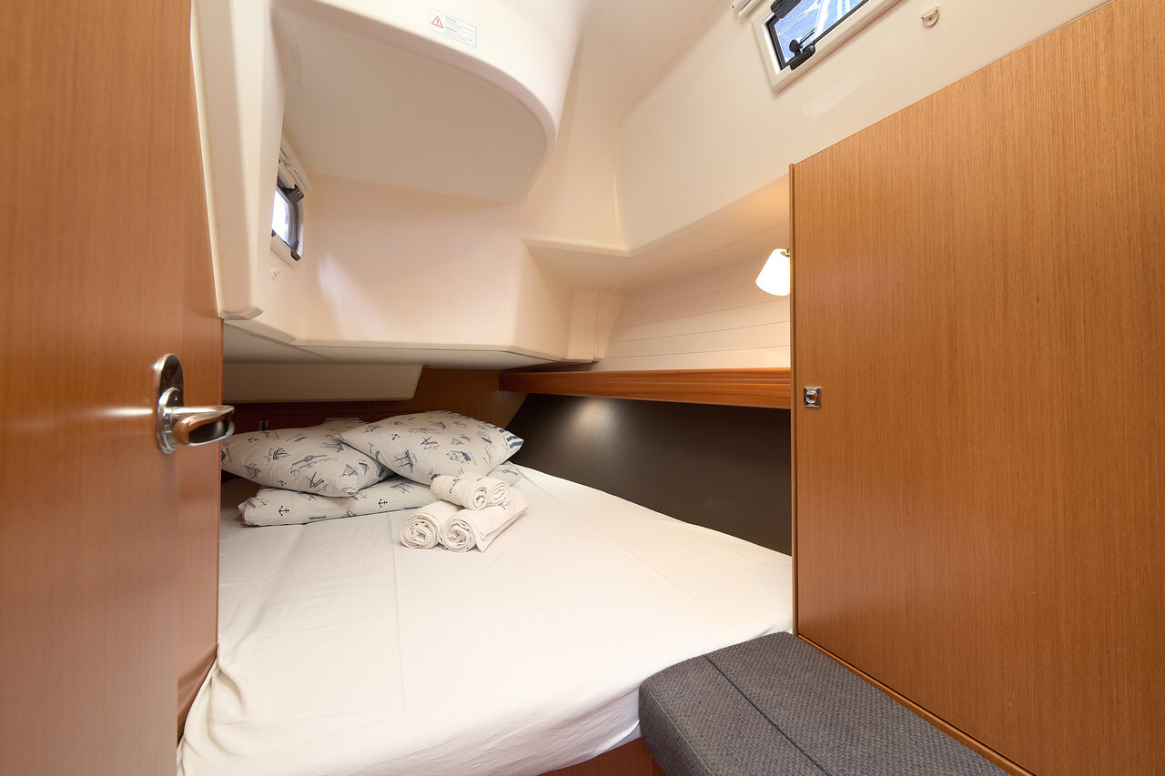 Bavaria Cruiser 37 - 3 cab. — photo 37