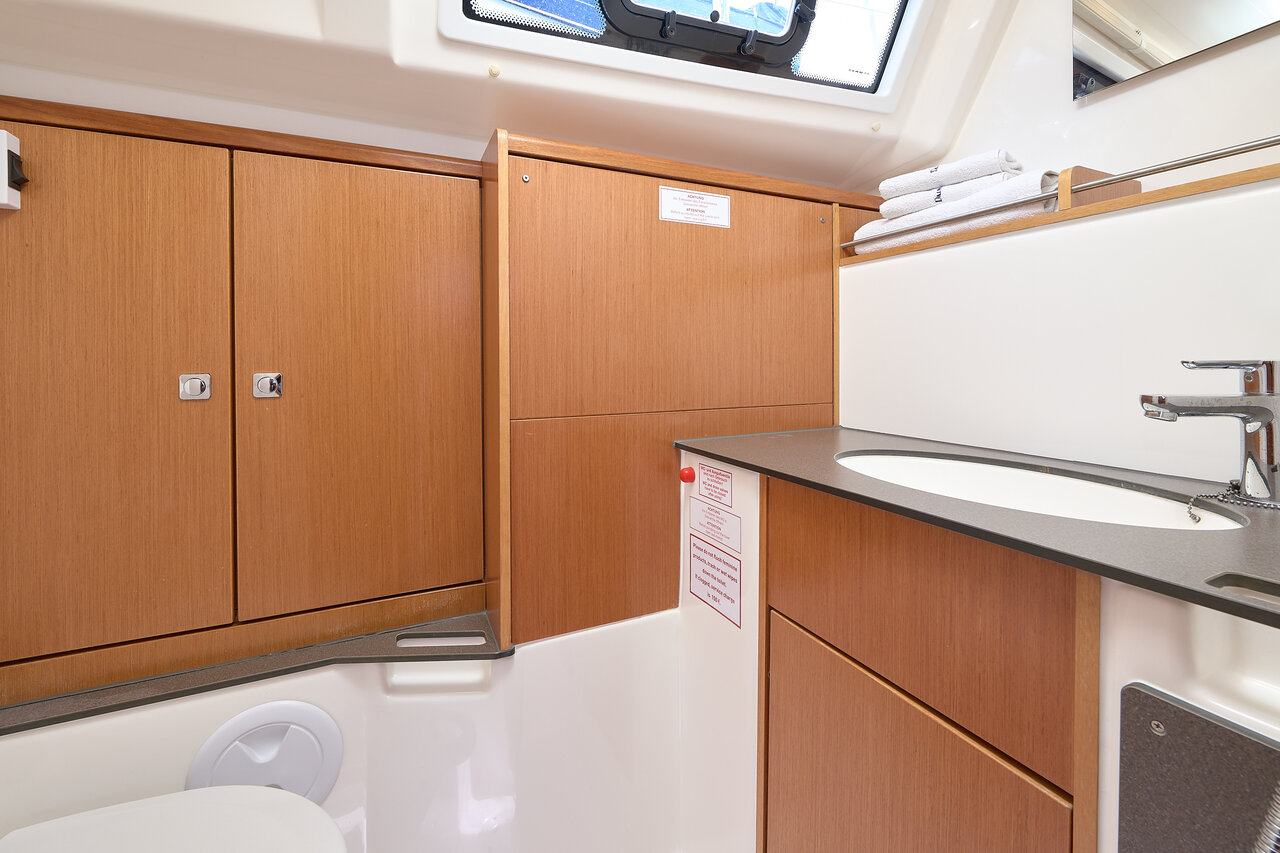 Bavaria Cruiser 37 - 3 cab. — photo 40