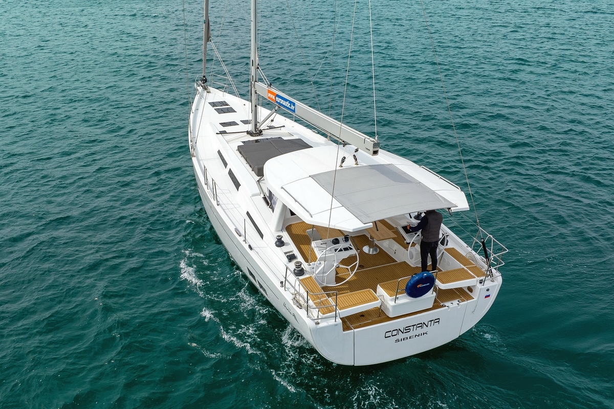 Hanse 588 - 4 + 1 cab. — photo 4