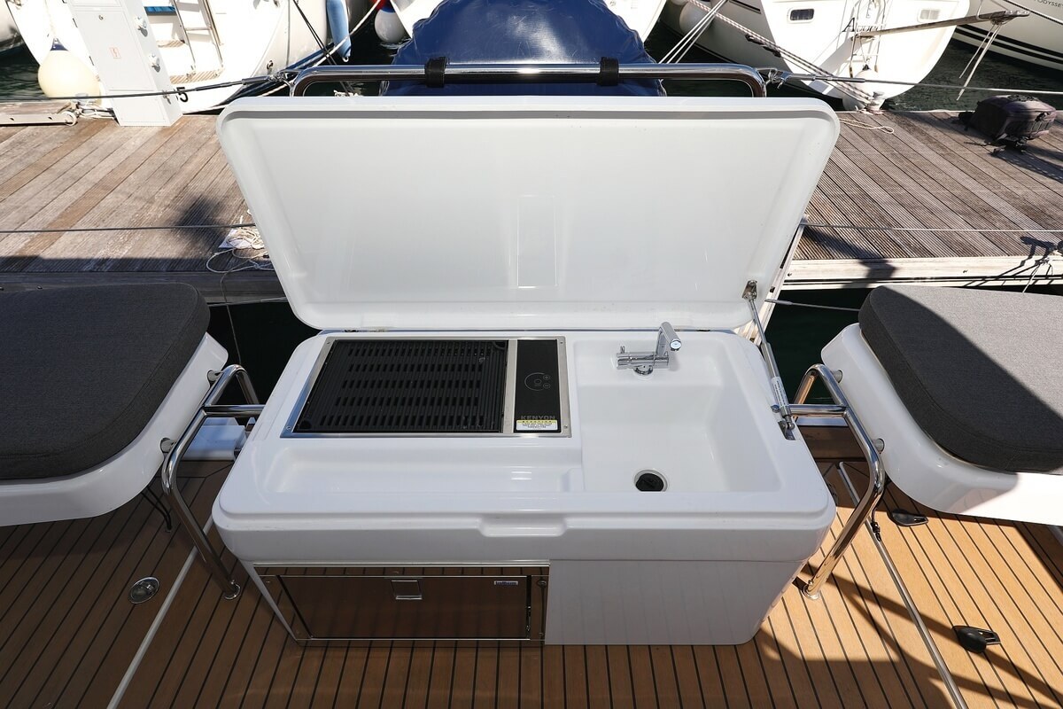 Hanse 588 - 4 + 1 cab. — photo 11