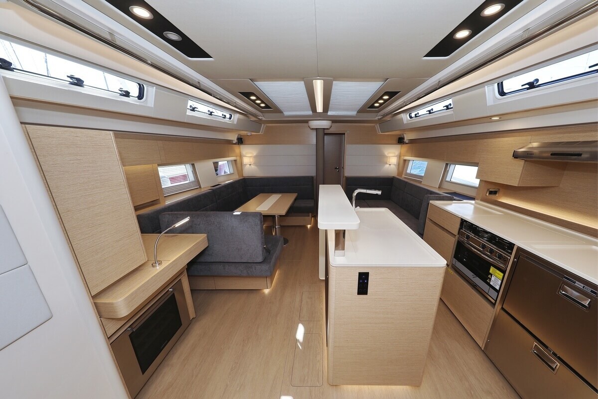 Hanse 588 - 4 + 1 cab. — photo 12