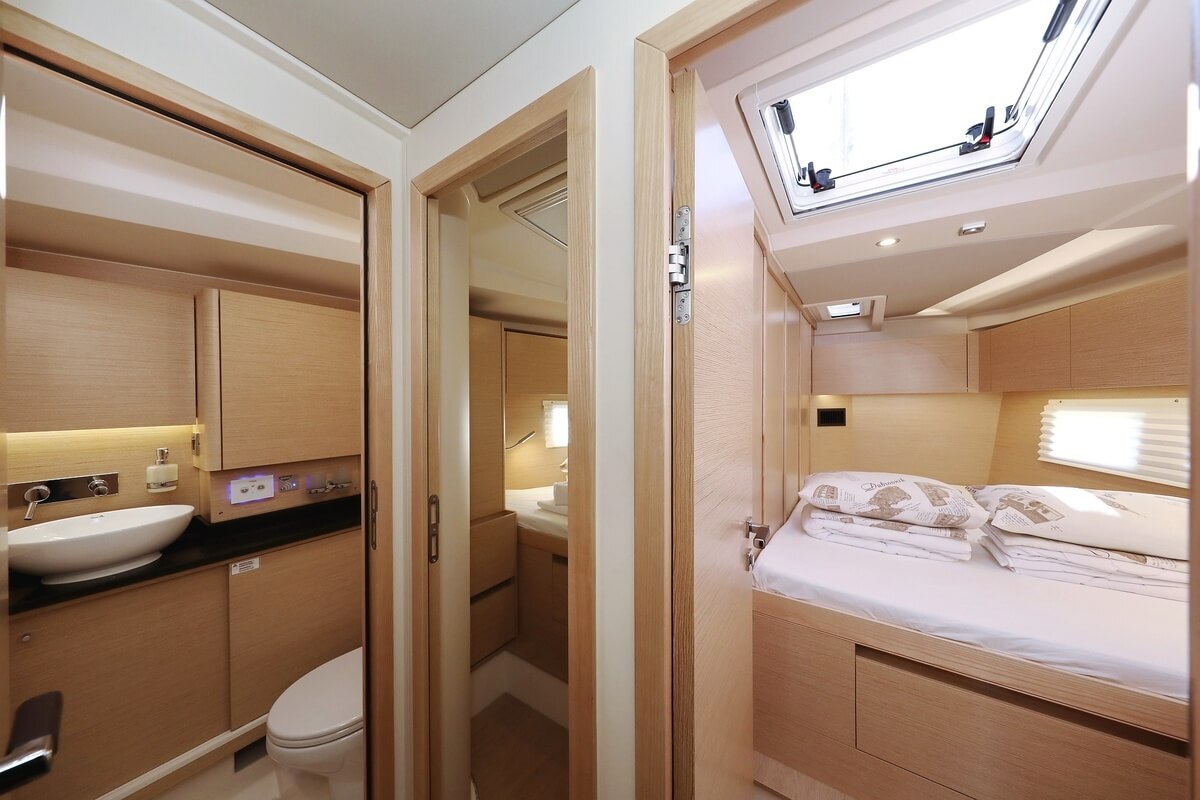 Hanse 588 - 4 + 1 cab. — photo 16