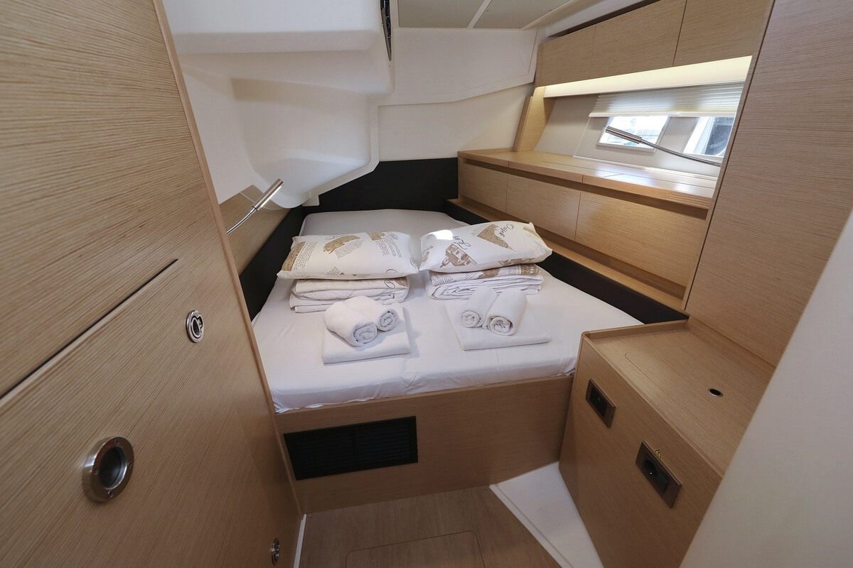 Hanse 588 - 4 + 1 cab. — photo 19