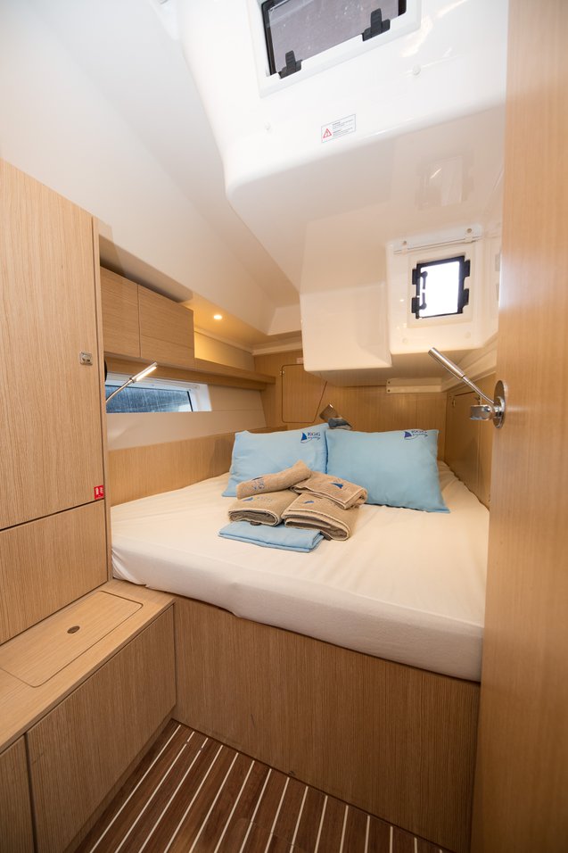 Bavaria C45 - 3 cab. — photo 8
