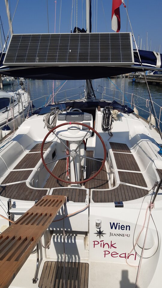 Sun Odyssey 37 — photo 3