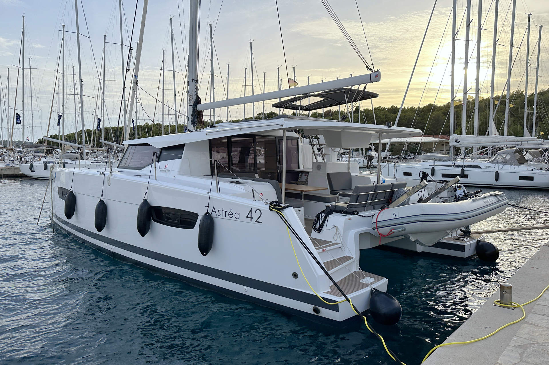 Fountaine Pajot Astrea 42 — photo 4