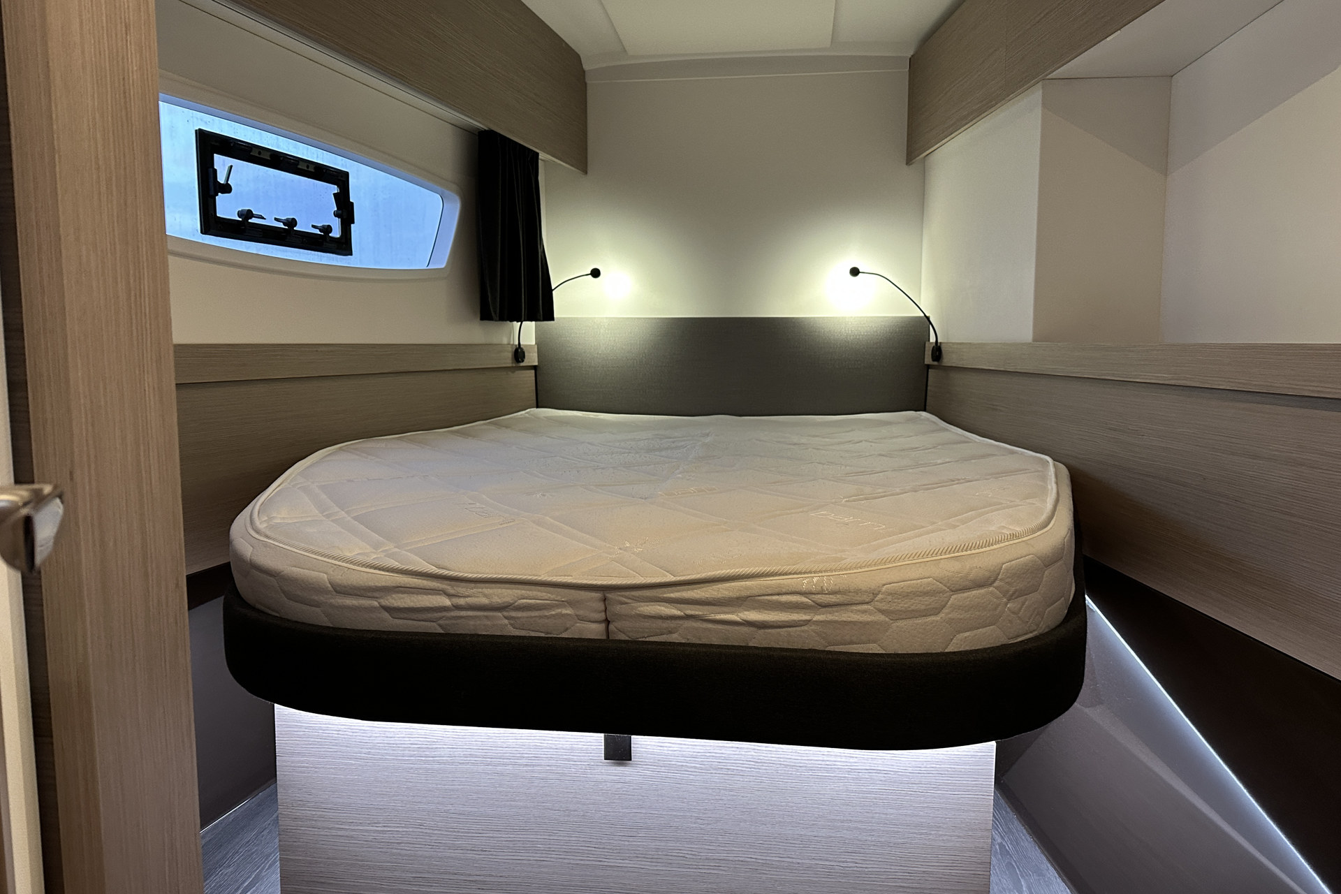 Fountaine Pajot Astrea 42 — photo 17