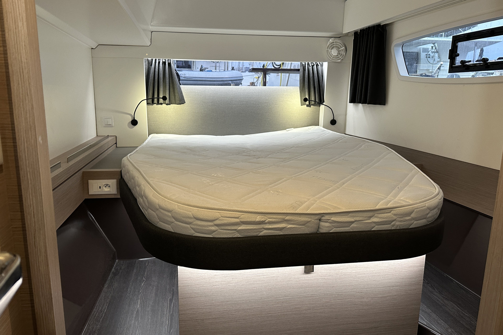 Fountaine Pajot Astrea 42 — photo 18