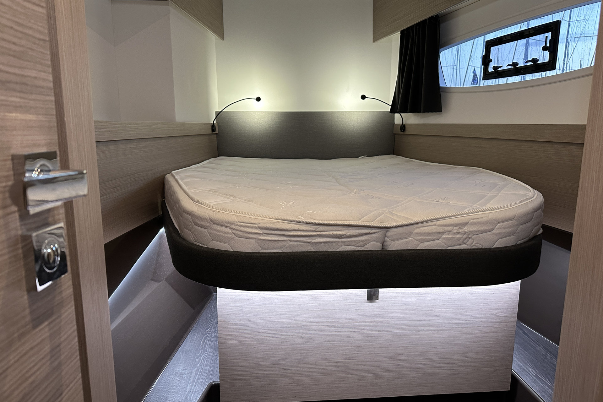 Fountaine Pajot Astrea 42 — photo 19