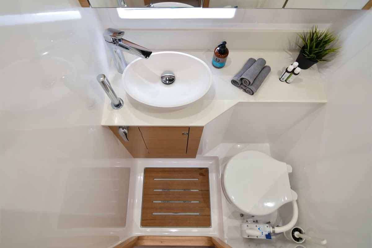Dufour 48 Catamaran - 5 + 1 cab. — photo 15