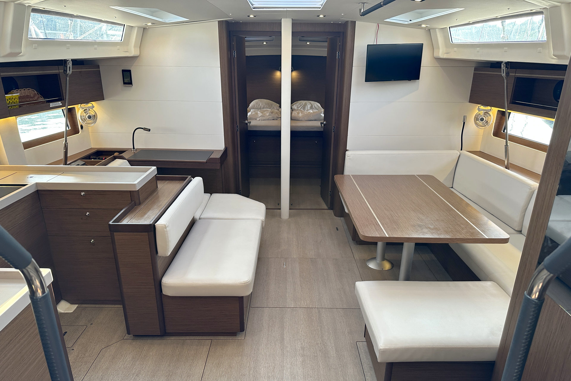 Oceanis 51.1 — photo 4