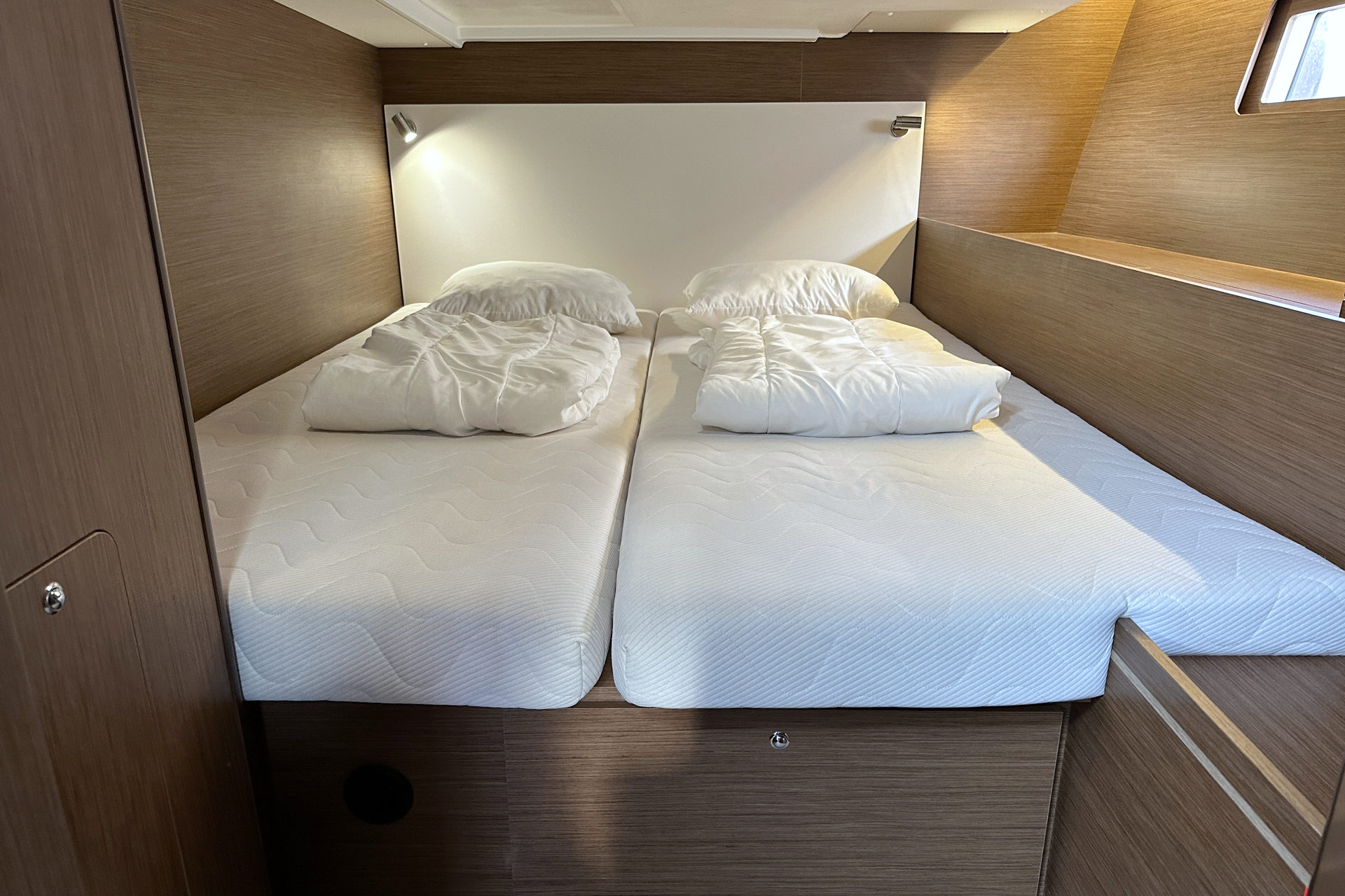 Oceanis 51.1 — photo 11