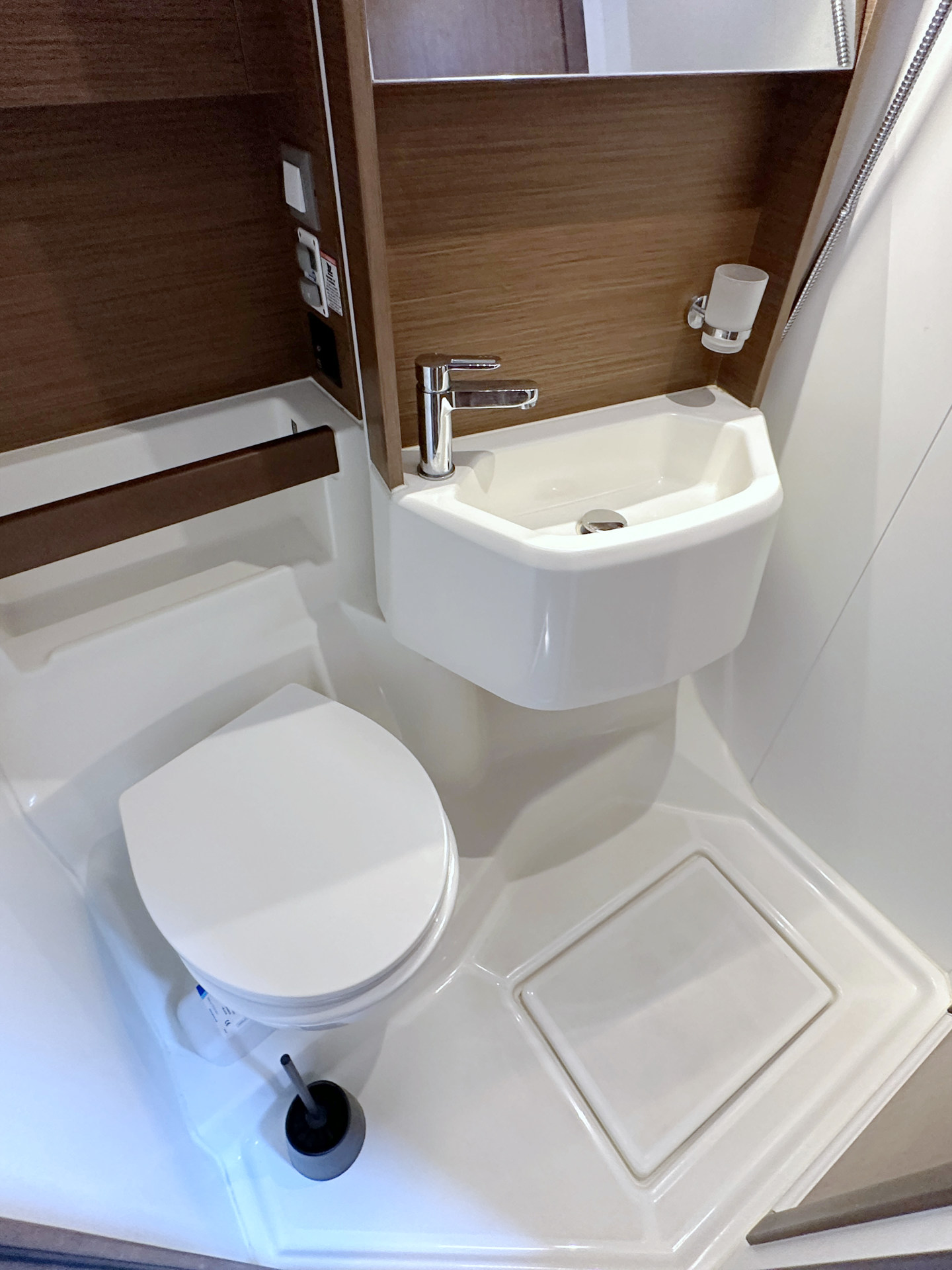 Oceanis 51.1 — photo 15