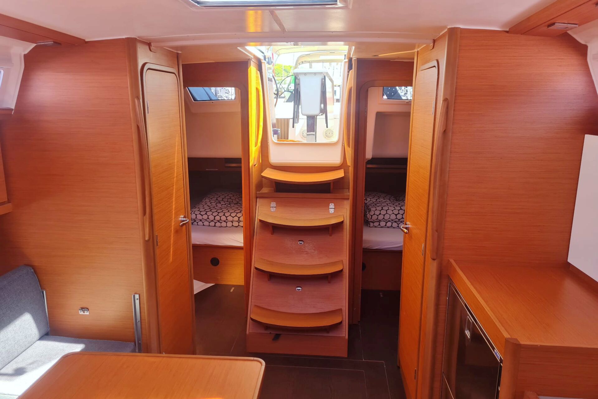 Dufour 390 — photo 9